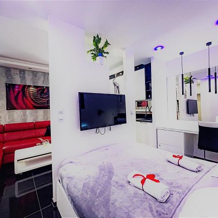 Apartament Cieplicka Apartment เยเลเนียกูรา ภายนอก รูปภาพ