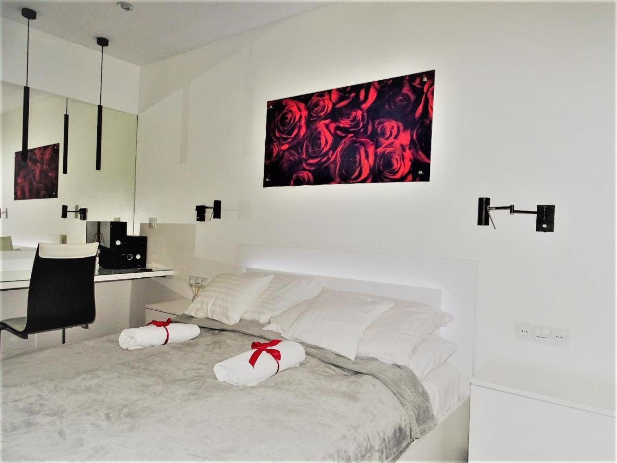 Apartament Cieplicka Apartment เยเลเนียกูรา ภายนอก รูปภาพ