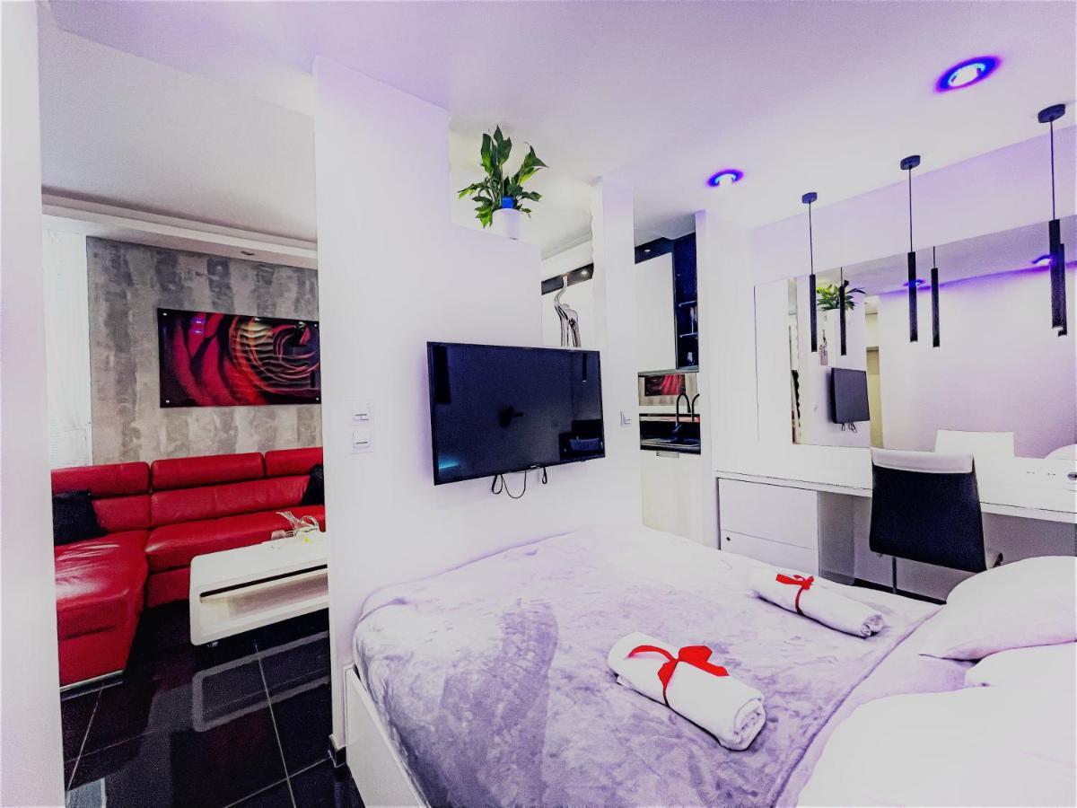 Apartament Cieplicka Apartment เยเลเนียกูรา ภายนอก รูปภาพ
