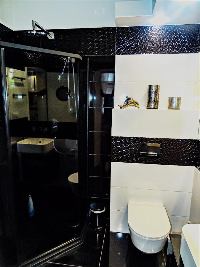 Apartament Cieplicka Apartment เยเลเนียกูรา ภายนอก รูปภาพ